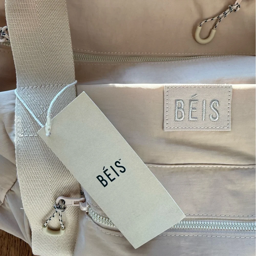NEW WITH TAGS Beis The Sport Duffle Bag in Beige - Picture 4 of 10